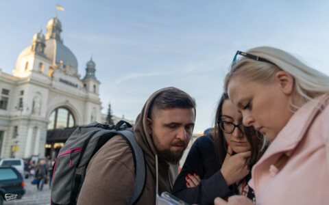 Pierwsze zamawianie Uber we Lwowie Lwów dworzec kolejowy